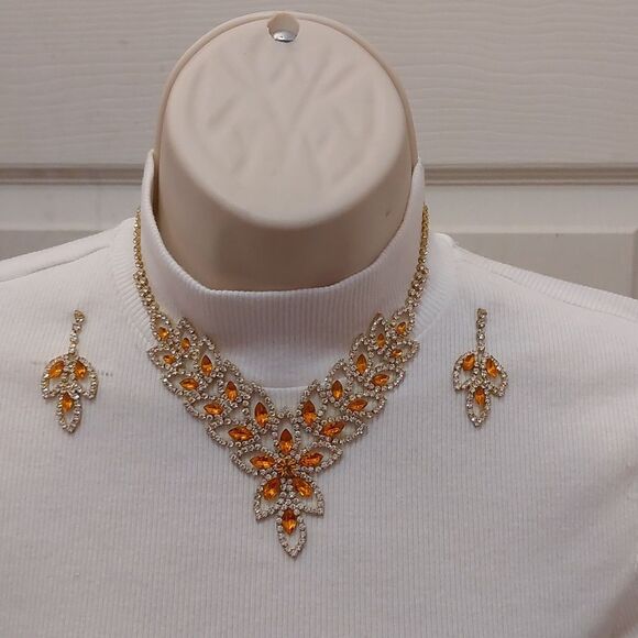 Cristina's Collection Orange Rhinestone Dramatic Bib Necklace Dangling Earrings - Picture 1 of 4